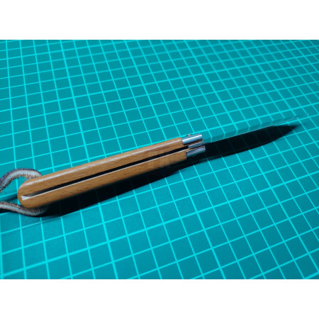 Vreckový nôž s koženou šnúrkou (FI-2037)